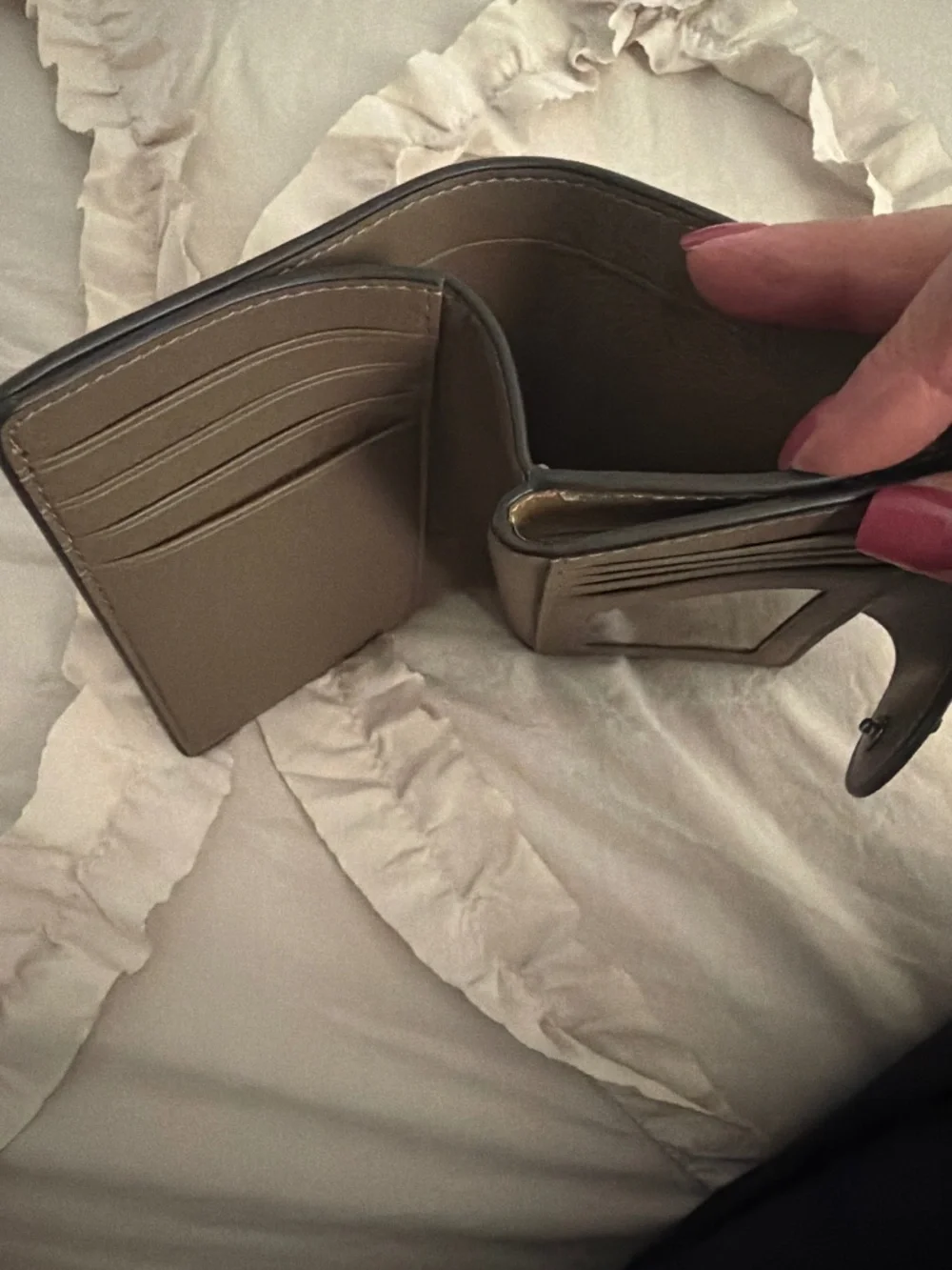 Coach Outlet Medium Corner Zip Wallet